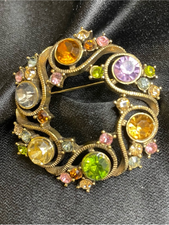 Monet Jewelry - Vintage MONET Multi-Color Vibrant Rhinestone Wreath Brooch